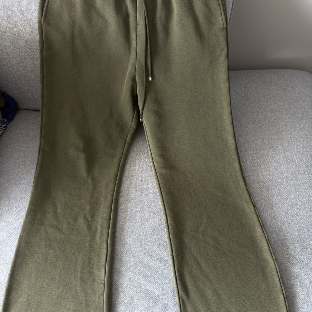FRAME army green sweat Pants